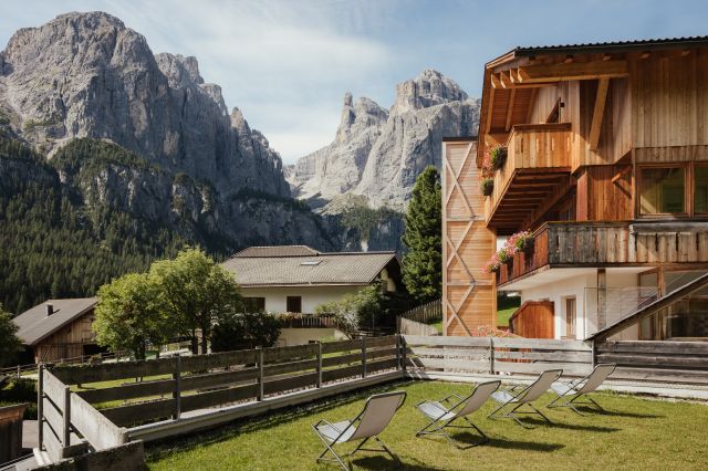 Costa Burjada: unique apartments in the heart of the Dolomites Image: Costa Burjada Apartments, Alta Badia