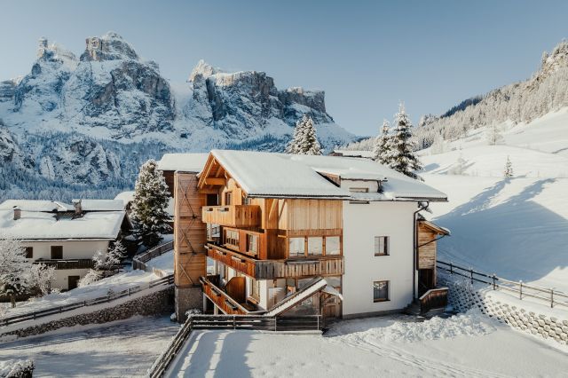 Costa Burjada: unique apartments in the heart of the Dolomites Image: Costa Burjada Apartments, Alta Badia